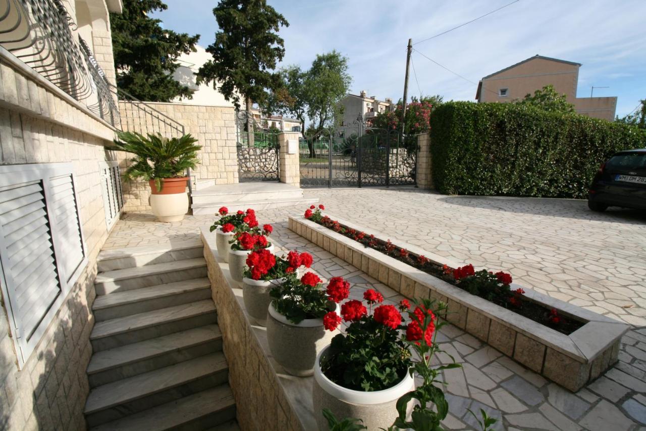Apartments Lonzor I Selce Buitenkant foto