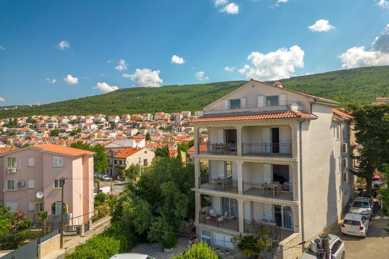 Apartments Lonzor I Selce Buitenkant foto